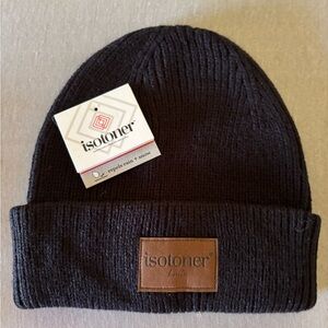 Isotoner unisex Black Knit Beanie